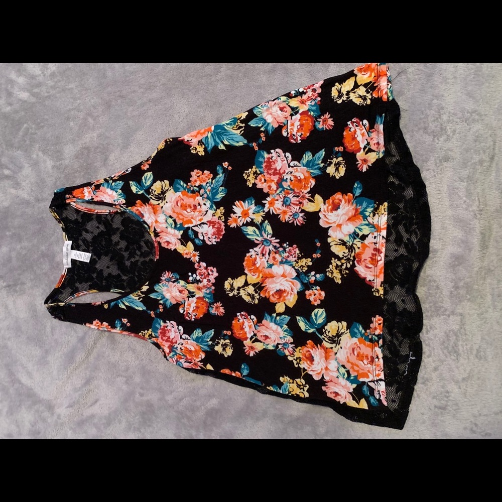Women’s size extra large tank top